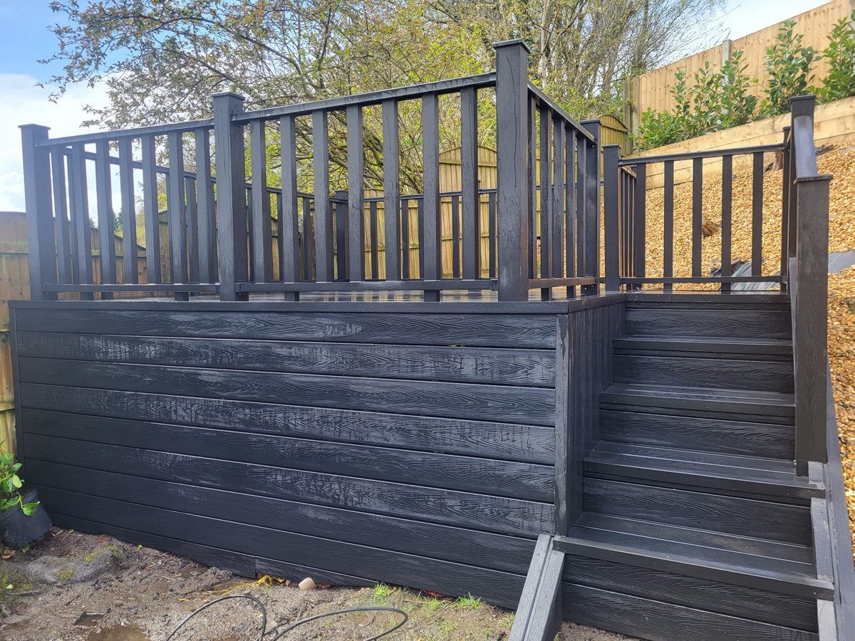 Composite decking installation — photo 2