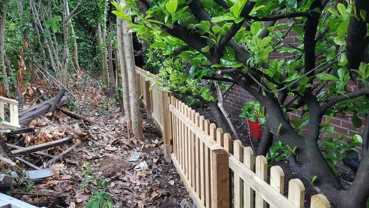 Fencing and gate installation — photo 11