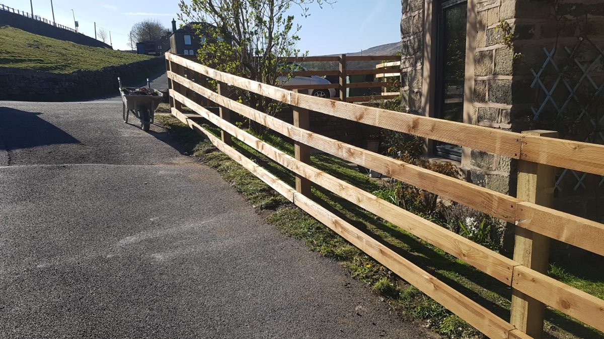 Fencing and gate installation — photo 21