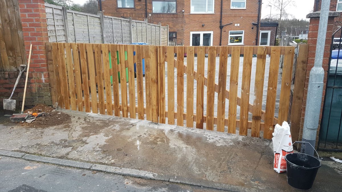 Fencing and gate installation — photo 24