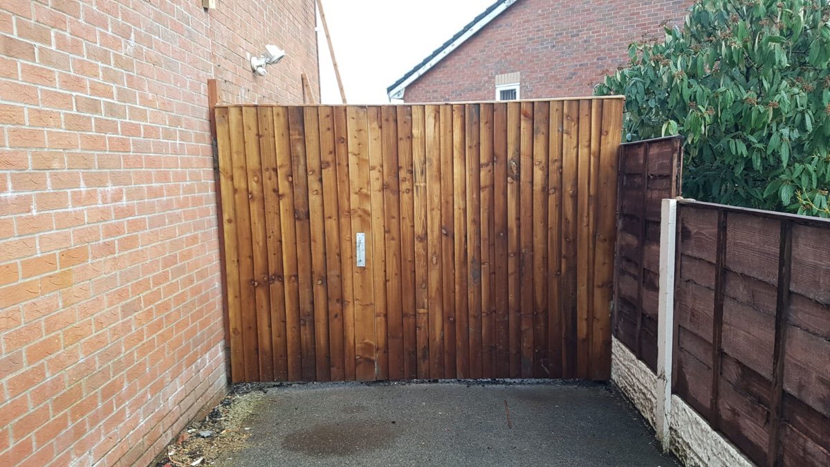 Fencing and gate installation — photo 25