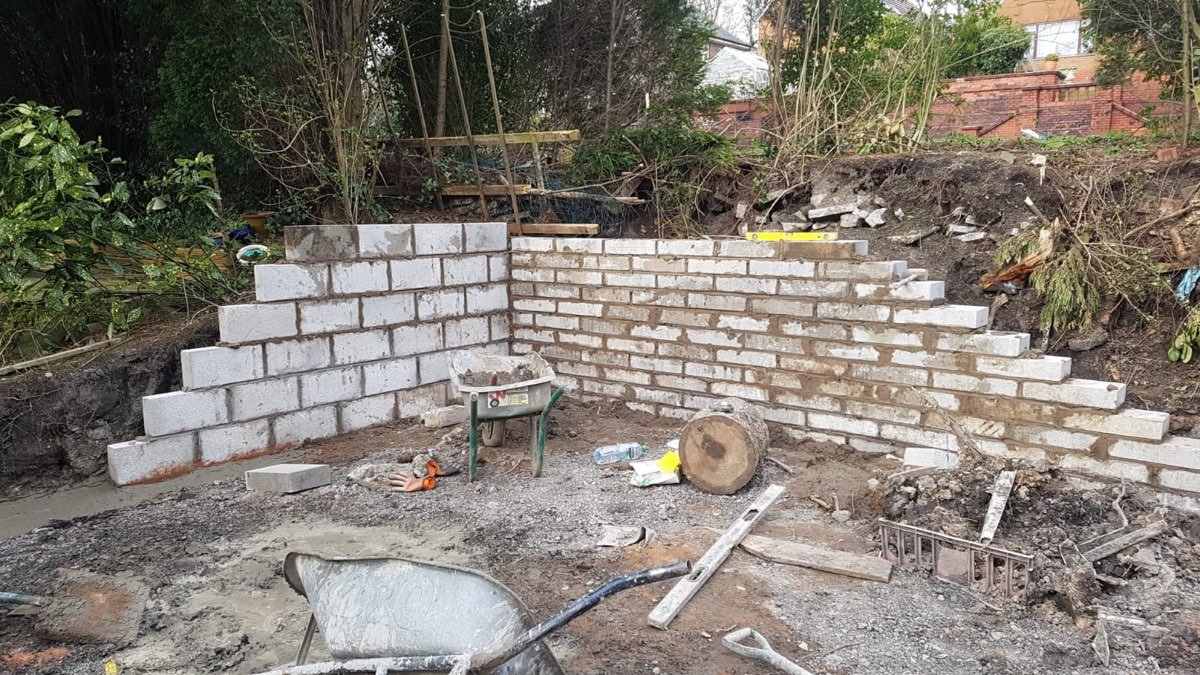 Retaining wall construction — photo 2